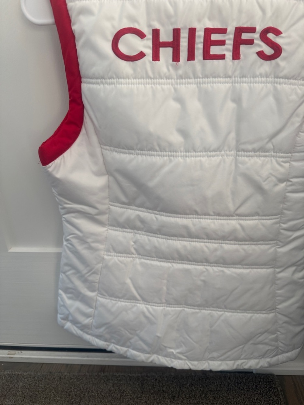NFL women’s White Quilted Vest with Red Trim - Kansas City Chiefs Logo - Picture 5 of 6
